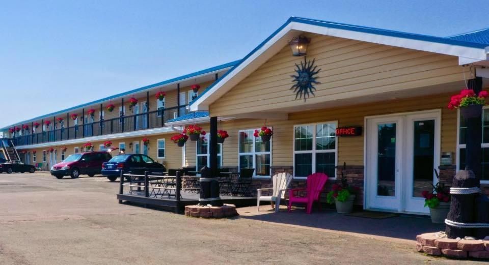 Parlee Beach Motel Shediac Eksteriør bilde